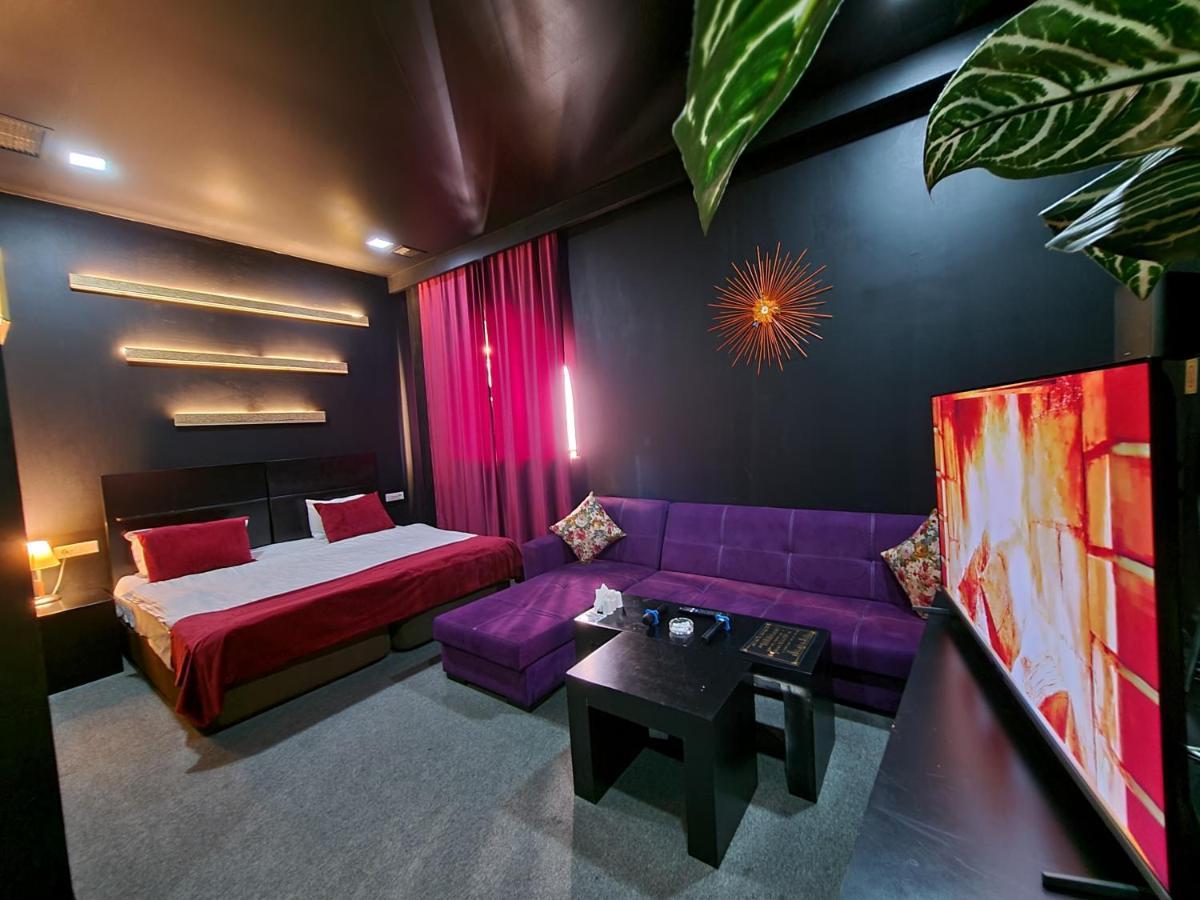 באקו Cinema Plaza Hotel מראה חיצוני תמונה
