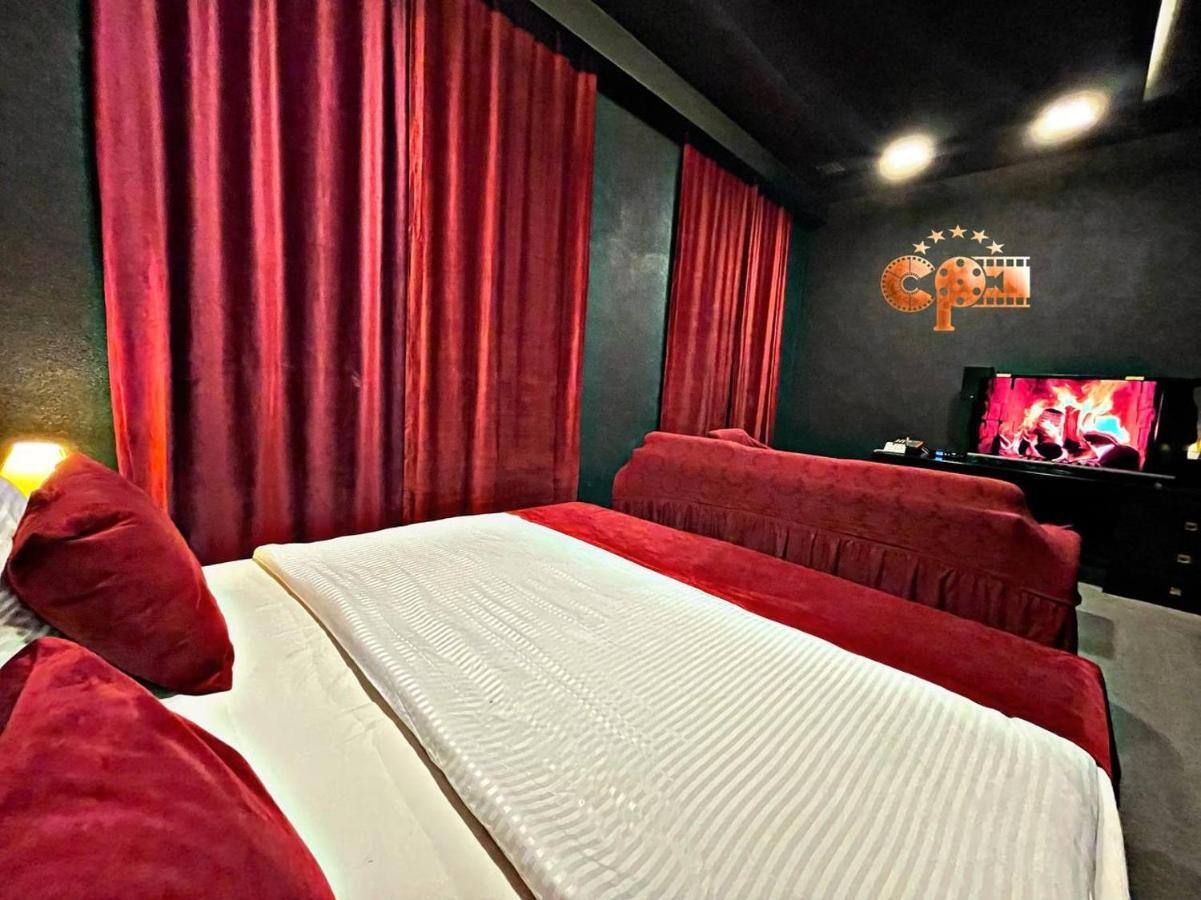 באקו Cinema Plaza Hotel מראה חיצוני תמונה