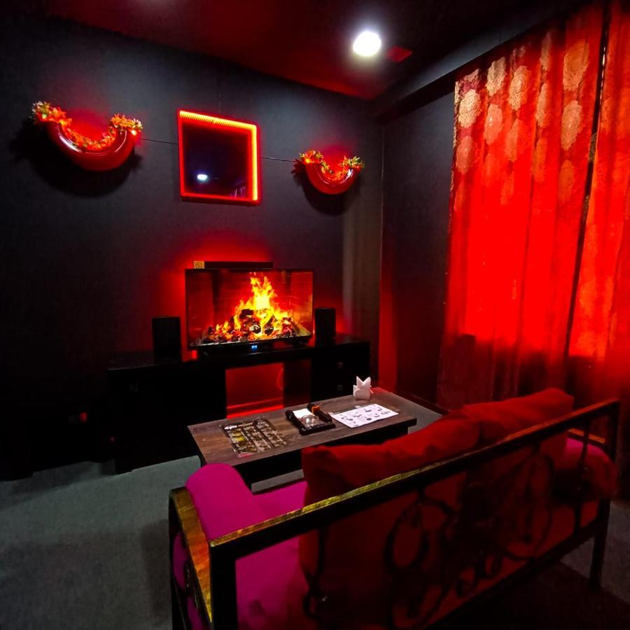 באקו Cinema Plaza Hotel מראה חיצוני תמונה