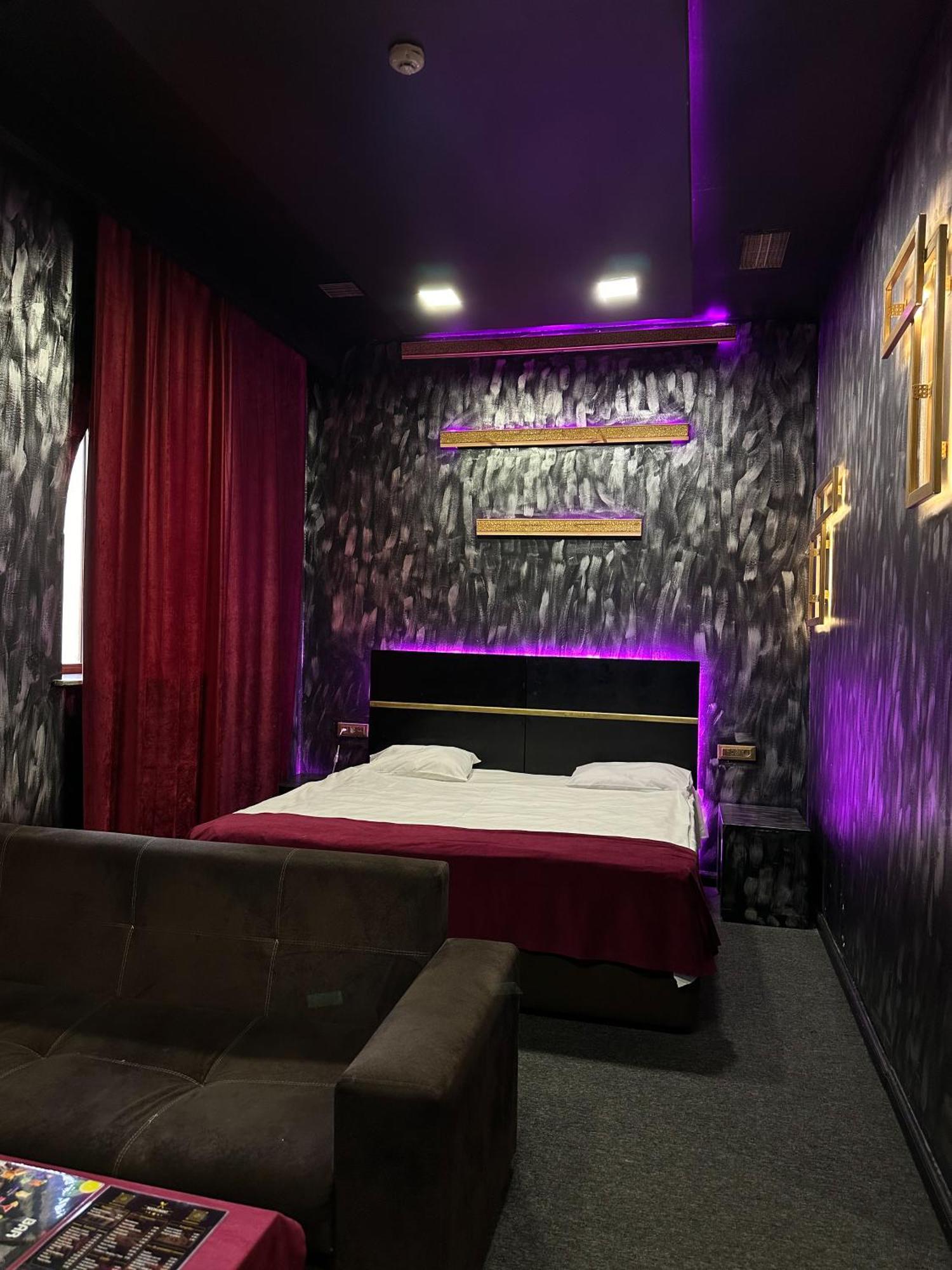באקו Cinema Plaza Hotel מראה חיצוני תמונה